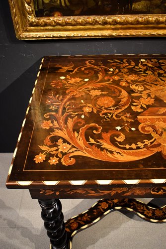 Table à écrire de style Louis XIV